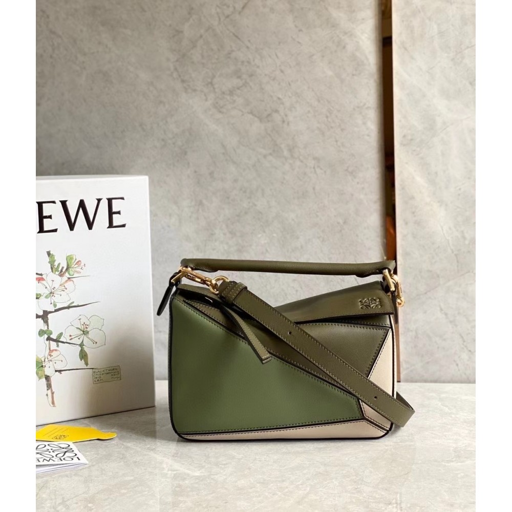 Loewe Puzzle Small Bag In Green/Oat Calfskin