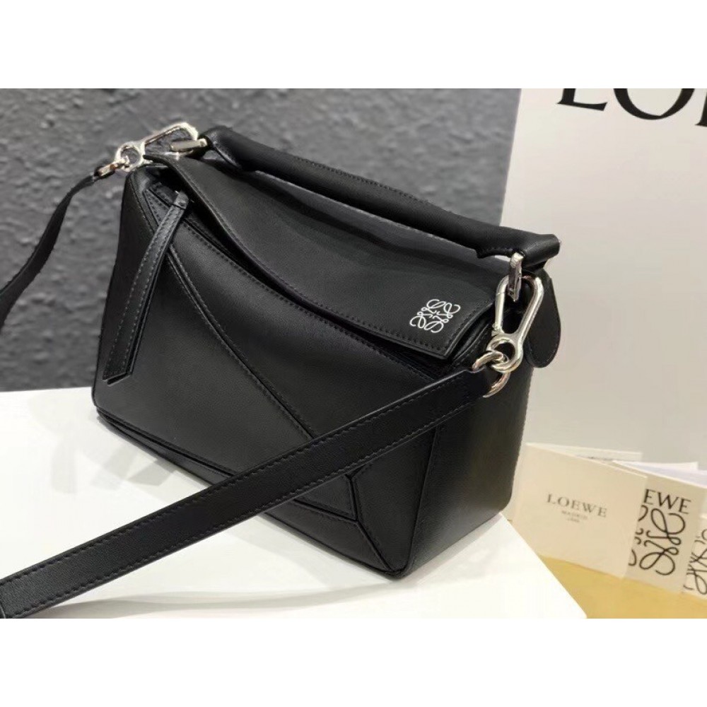 Loewe Small Puzzle Bag In Black Calfskin Leather